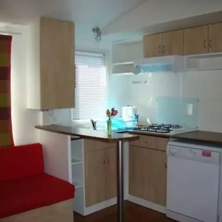 キャンプ場 4 Etoiles - Piscine - Ccb0e0h トレイユ